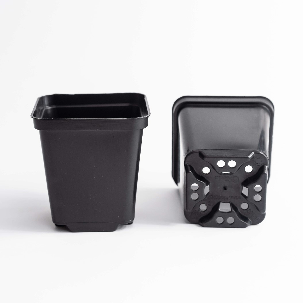 Горщик квадратний 0.5 л / 9х9х10 см для розсади та квітів * технічний пластиковий чорний горщик для рослин, фото 1