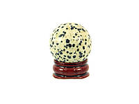 Жеода Яшма пятнистая шар на подставке Жеода из натурального камня, красивые украшения