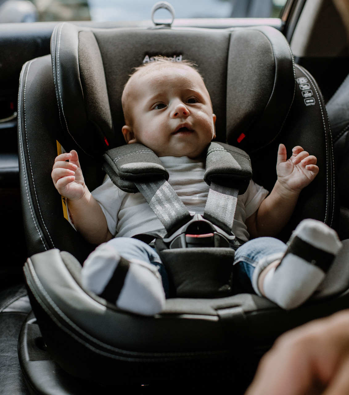 Автокрісло від народження до 12 років Вага до 36 кг ISOFIX Top Tether CARRELLO Asteroid CRL-12801 Lunar Biege!