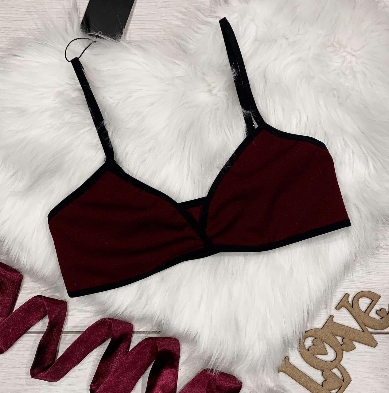 Модний бюстгальтер-топ вишневого кольору.