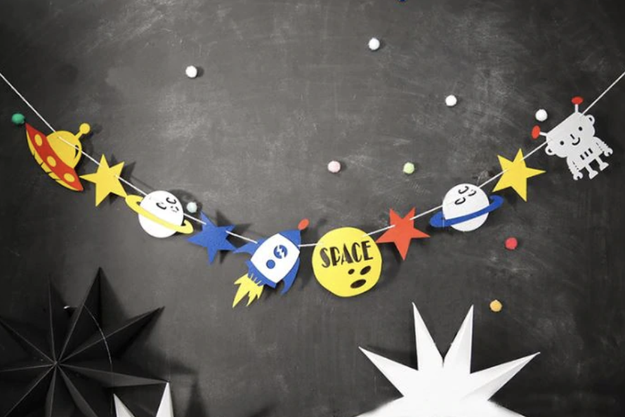 Фігурна гірлянда в стилі "Космос" (різнокольорові фігурки) до 4,5-х метрів