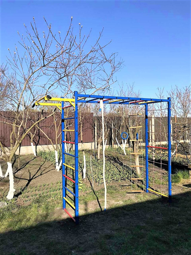дитячий спортивний комплекс металевий