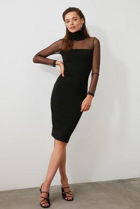 Гарне плаття з сіткою на рукавах