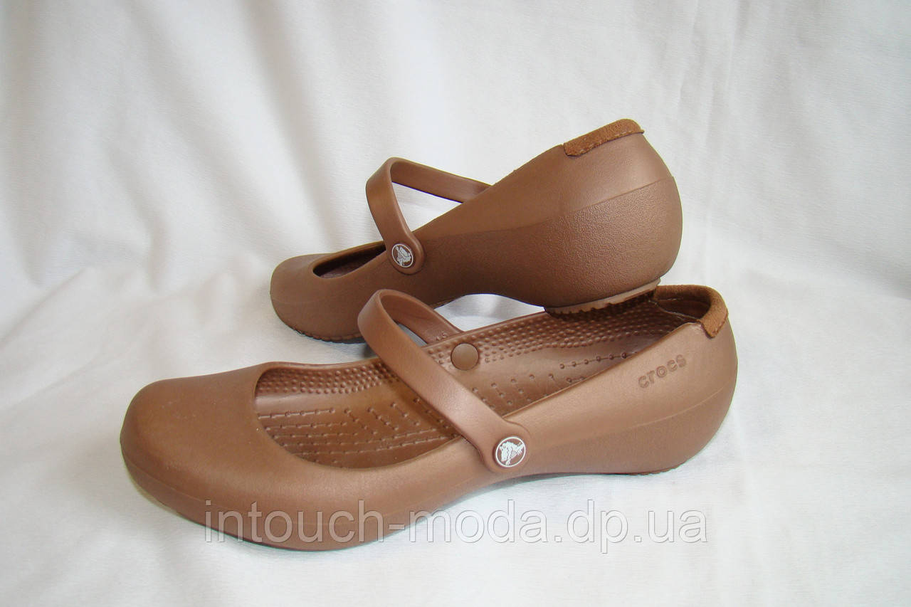 Crocs 2 top for 35
