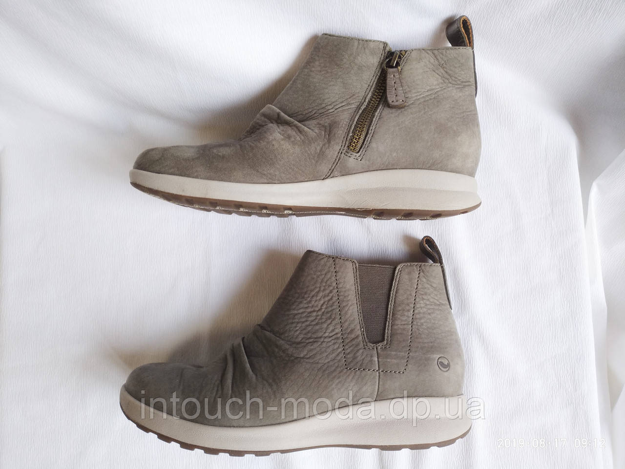 Clarks un adorn mid boots sales