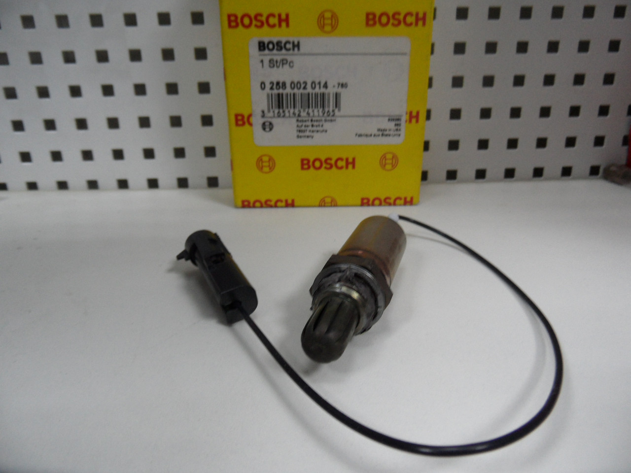 Лямбда-зонд Bosch 1 провод DAEWOO NEXIA, ESPERO, LANOS, NUBIRA 0258002014, 0 258 002 014