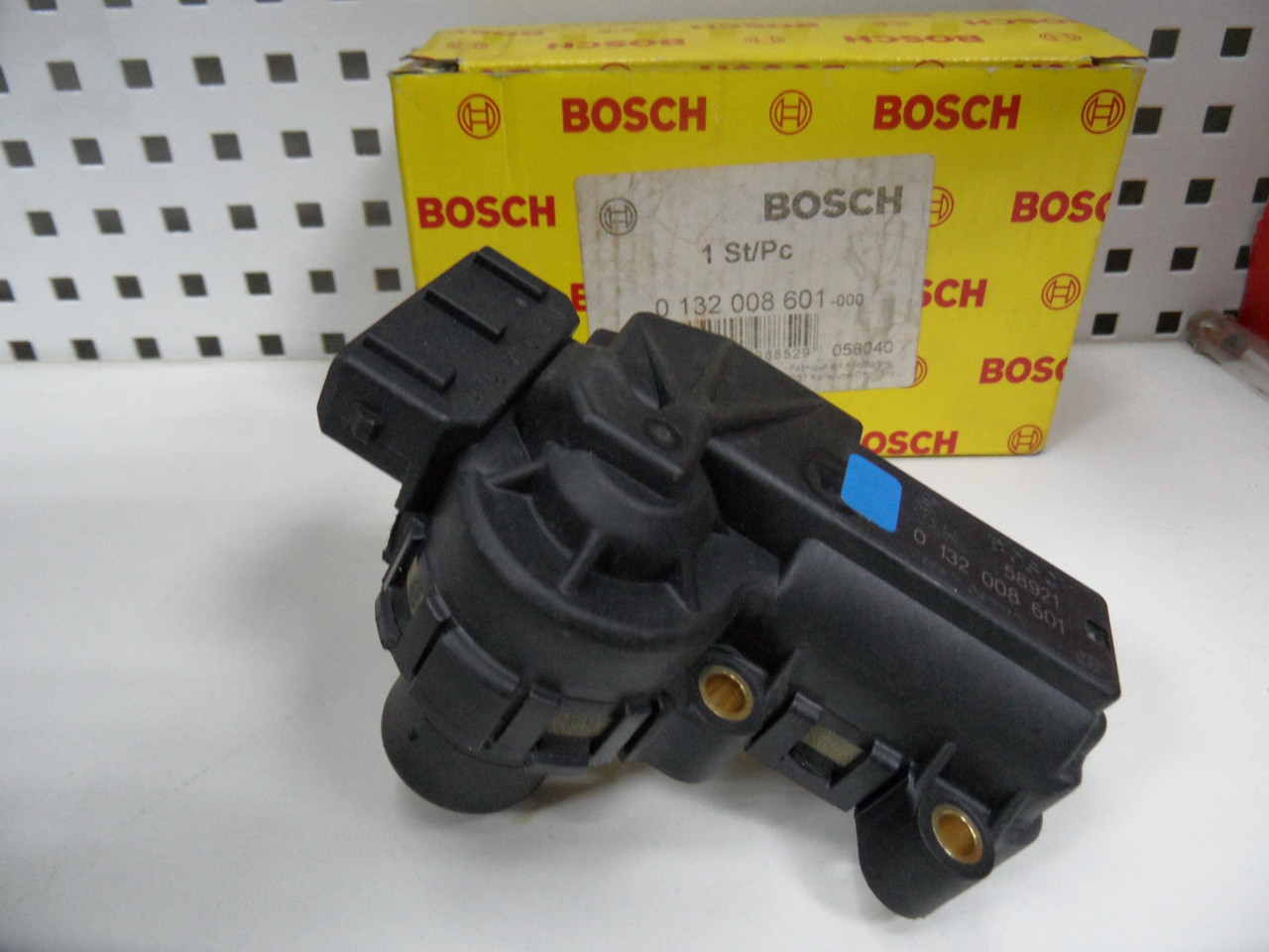 Регулятор дросельної заслінки bosch, audi,seat, 0132008601, 0 132 008 601