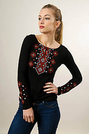 Витончена чорна жіноча вишита футболка «Карпатський орнамент (червона вишивка)»