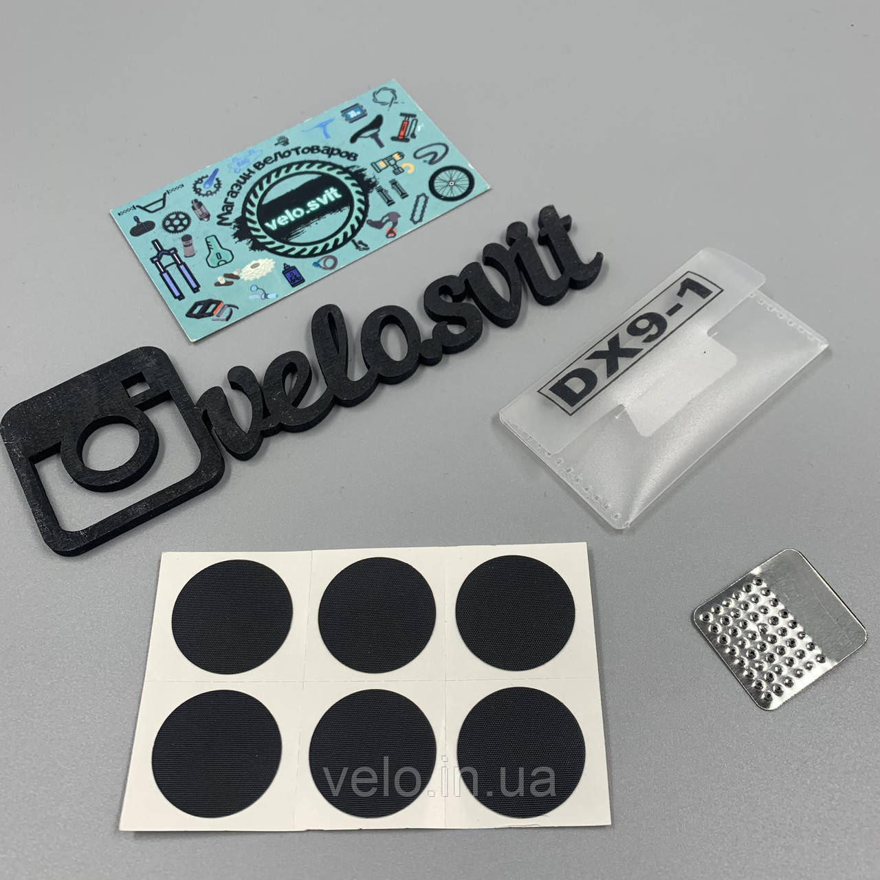 Самоклеїться заплатки "velosvit"