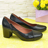 Женские классические кожаные туфли на каблуке. Цвет черный