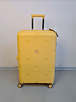 Желтый средний чемодан Airtex 246 из полипропилена Франция