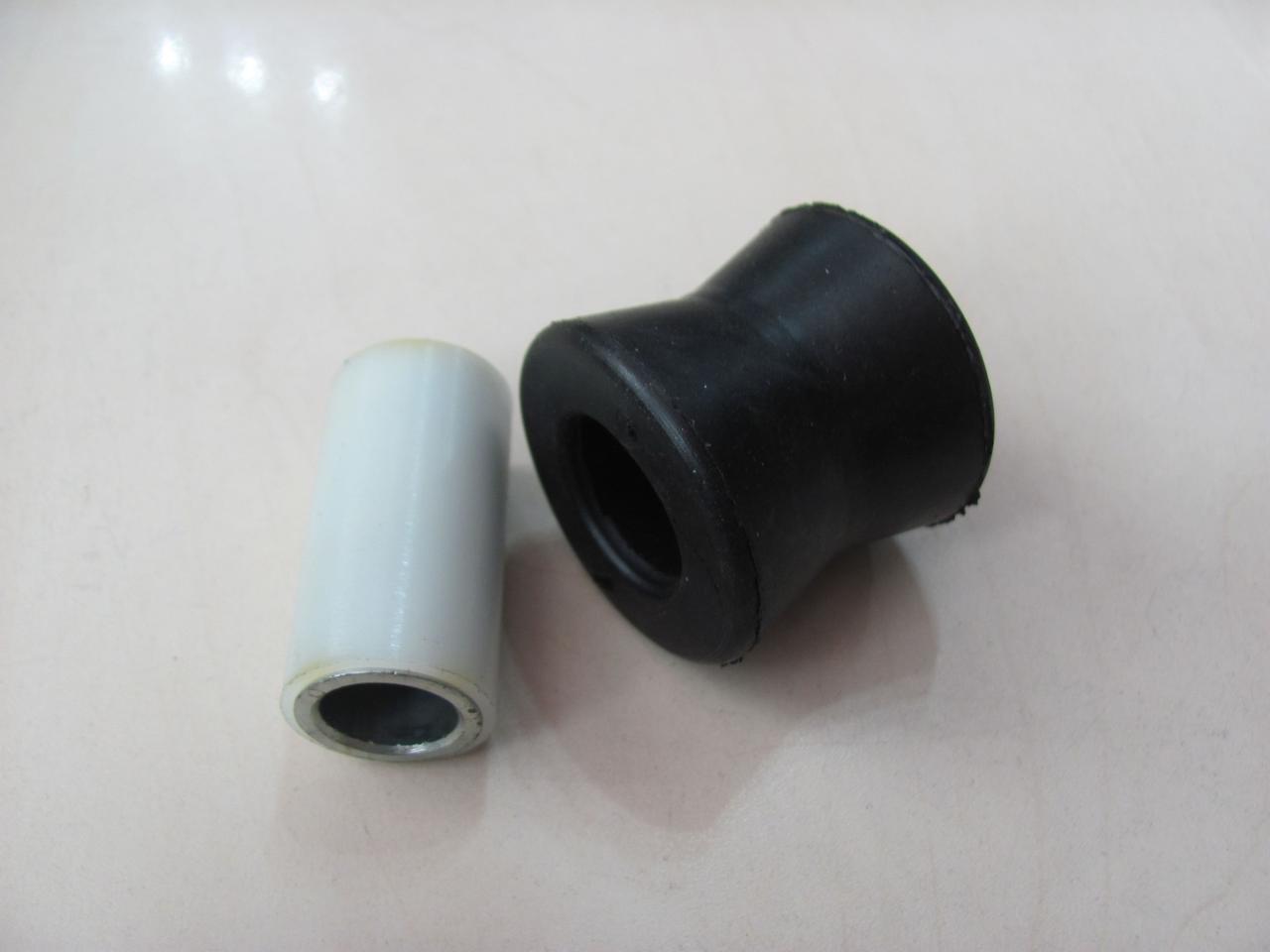 Втулка заднього амортизатора нижня Fiat Doblo 00-09 | UCEL 31471