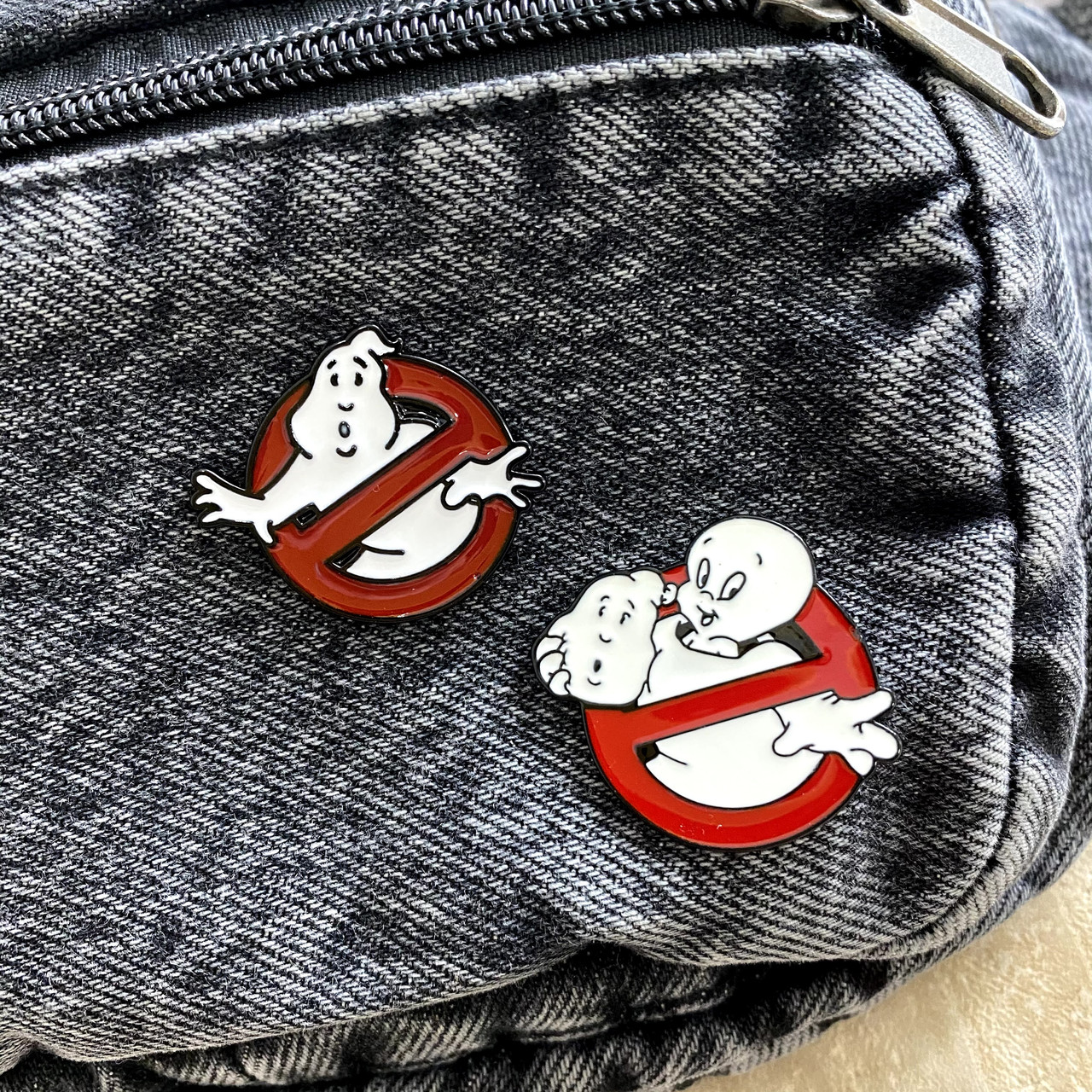 Металевий значок на рюкзак або одяг "Ghostbusters"