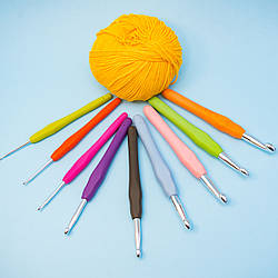 Набір гачків для в'язання із силіконовою ручкою/колір мікс/довжина 14 см/No 2 - 10/замовлення від 1 шт.