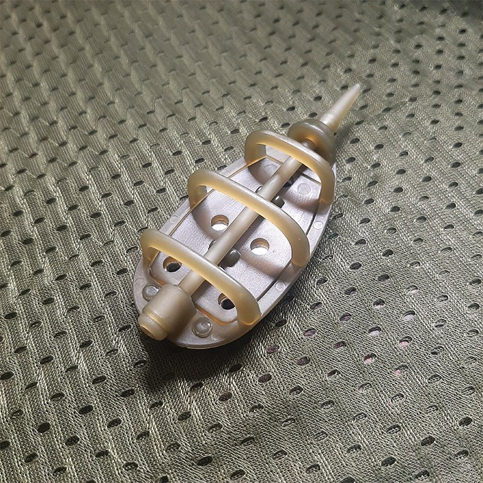 Кормушка метод Fanatic Method Feeder 35г