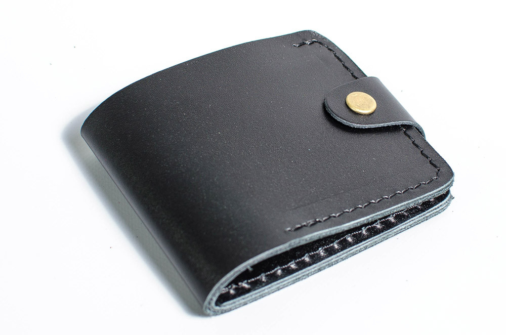 Гаманець з натуральної шкіри з кишенею для монет закривається на клапан з кнопкою, фото 1