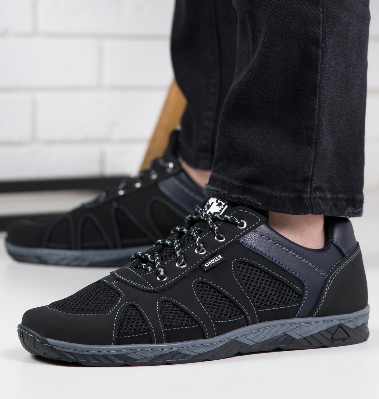 Кросівки чоловічі сітка чорні 40р