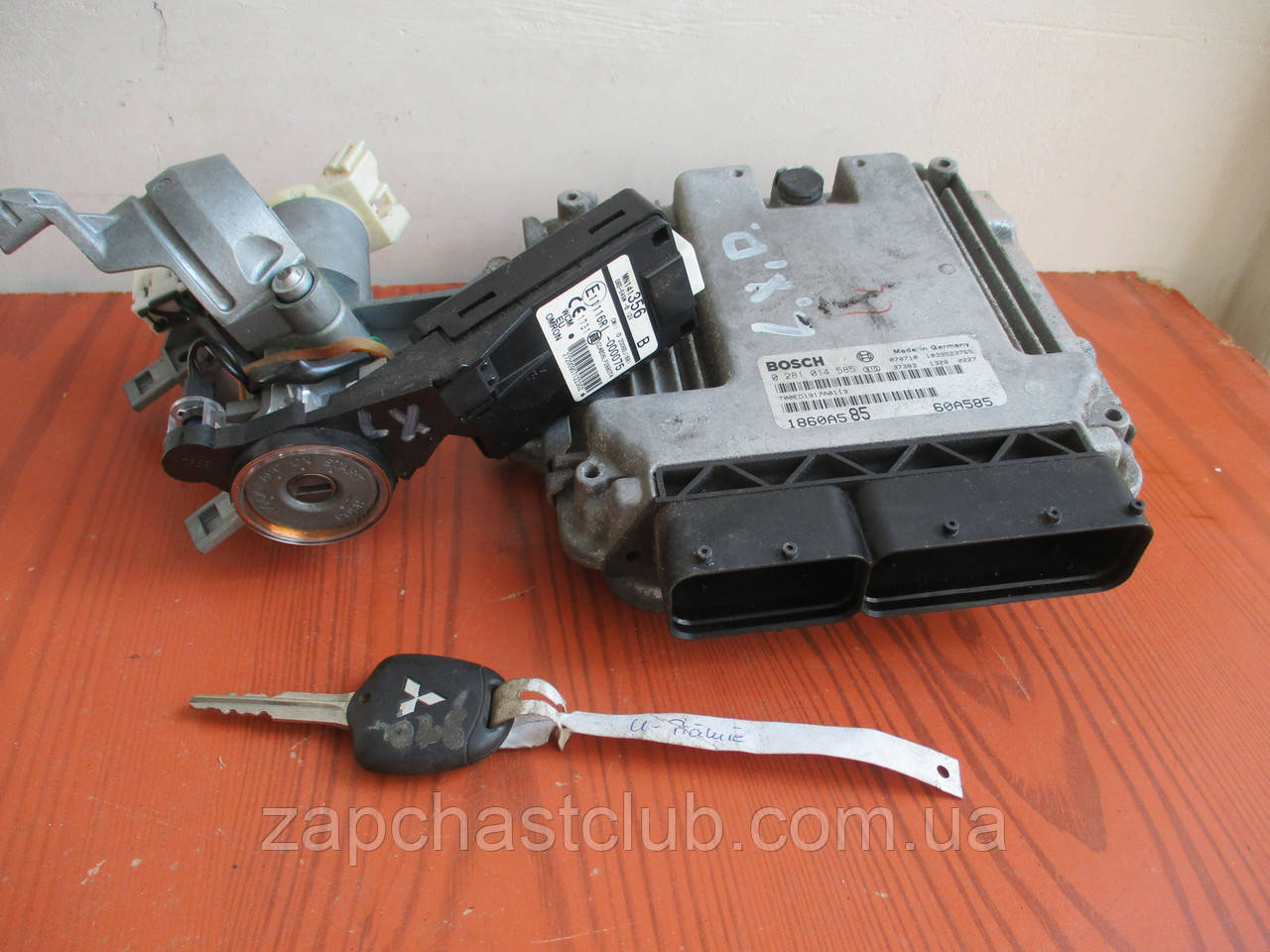 Замок запалювання MN101596 з ЕБУ DID 1860A585 і іммобілайзером MN141356 995617 Lancer X Mitsubishi, фото 1