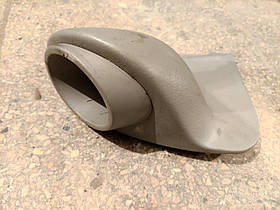 Підстаканник правий Renault Trafic, Opel Vivaro 2001-2014, 8200003557 (Б/У)