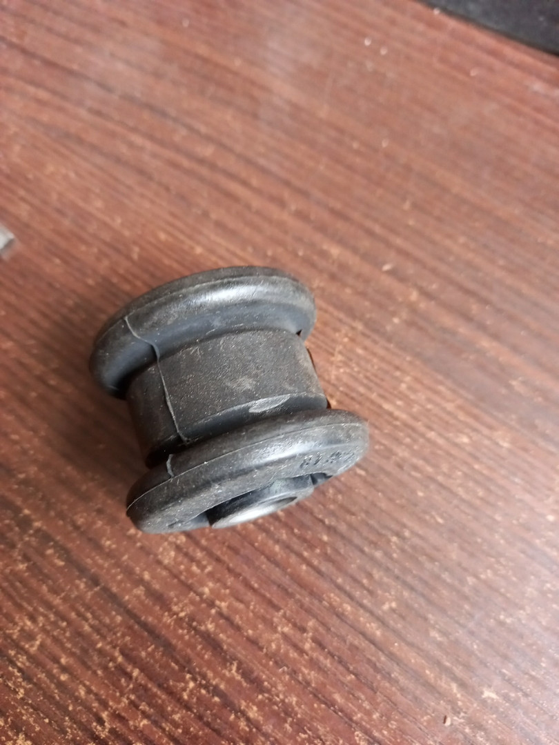 Втулка радиатора/опора радіатора MAN EM.F2000.F90.HOCL. LION.NL.NM.SL ...