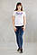Неймовірна вишита жіноча футболка з вишитими фіолетовими нитками вишивкою, фото 2