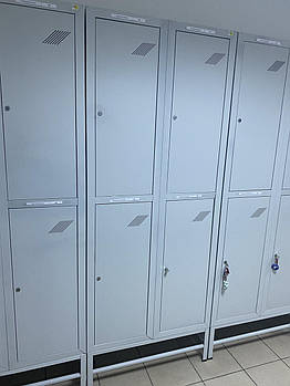 Шафа для одягу металева ШОМ-400/2/4*