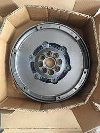 Двухмассовый маховик, демпфер LUK 415054610 MAZDA 3/6/CX-7 2,2 MZR-CD 09-