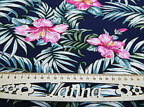 Тканина штапель темно-синього кольору принт "Квіткові тропіки"