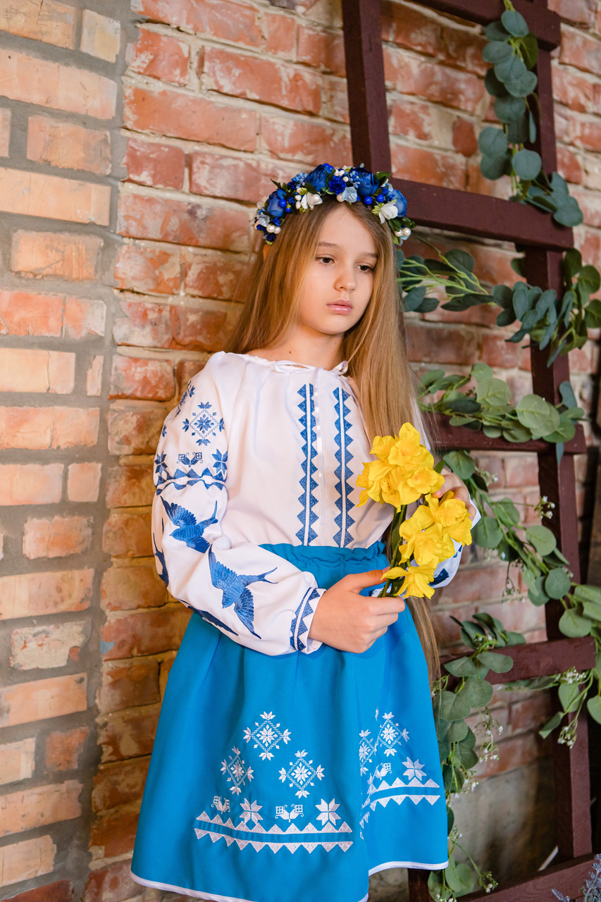 Вишитий костюм для дівчинки Гуцульський блузка та спідниця червоний
