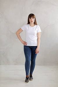 Молодіжна жіноча футболка в стилі Casual білого кольору
