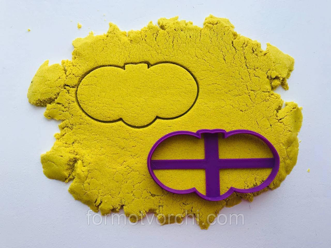 3D-формочки-вирубки для пряників "Щечки зайчика"