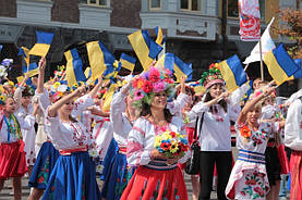 Парад вишиванок у Києві 2015
