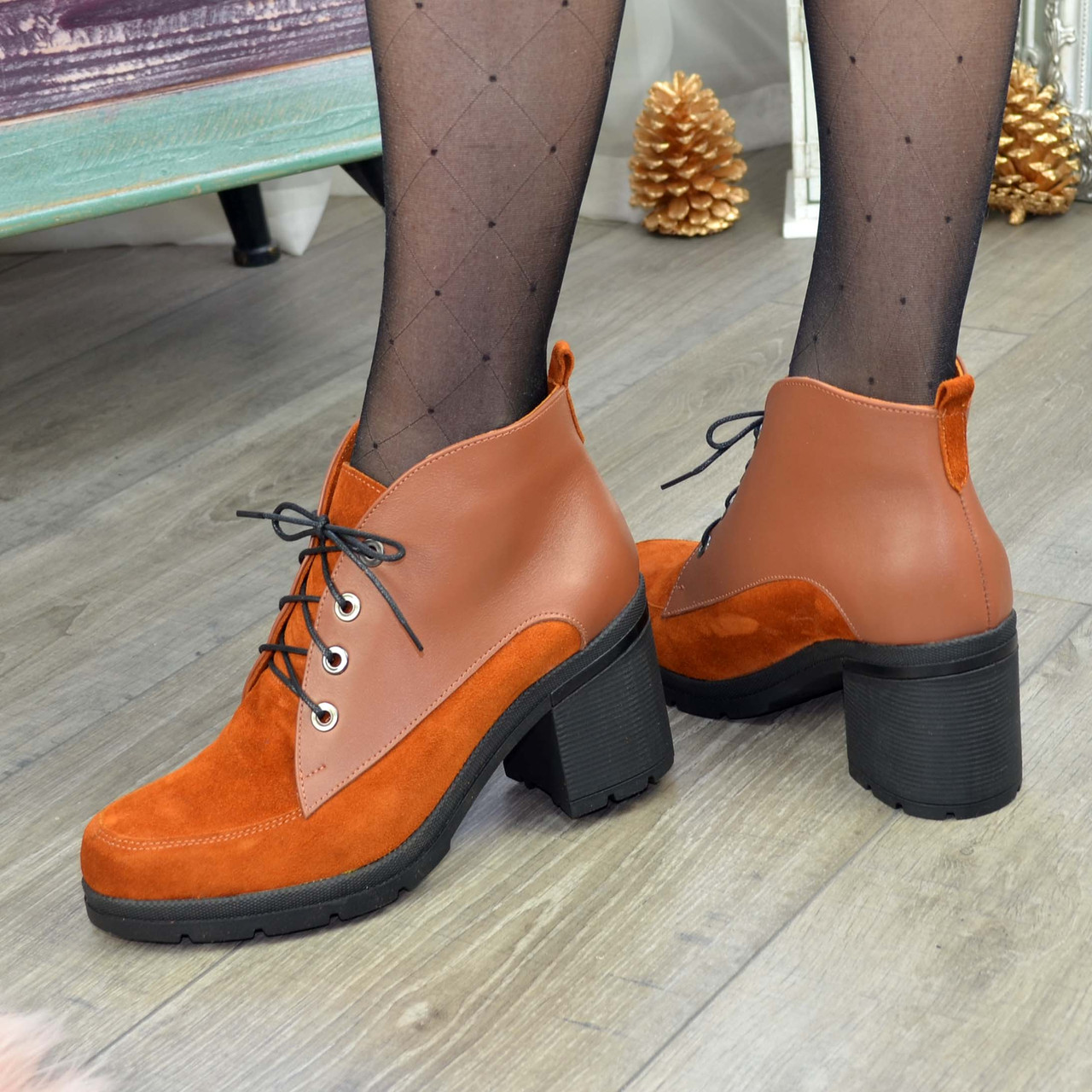 Стильные женские рыжие ботинки на устойчивом каблуке - фото 3 - id-p648039662