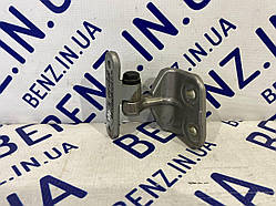 Петля задніх дверей праворуч нижня Mercedes W221 A2217301237