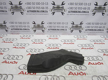 Патрубок повітряного фільтра AUDI A4 B6 (8E0129618)