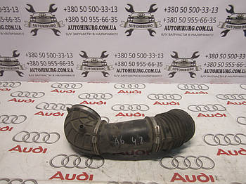 Патрубок повітряного фільтра AUDI A6 C5 (077129627)