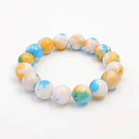 Браслет агат 14 мм жовтий із блакитним і білим на гумці