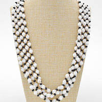 Буси Любова Перламутр 6 мм 52 см Білий з Чорним П'ять Ниток