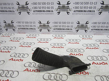 Всмоктуючий патрубок повітря AUDI A4 B6 (8E0129604)