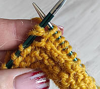 Акуратні горизонтальні петлі для гудзиків у в'язаних виробах