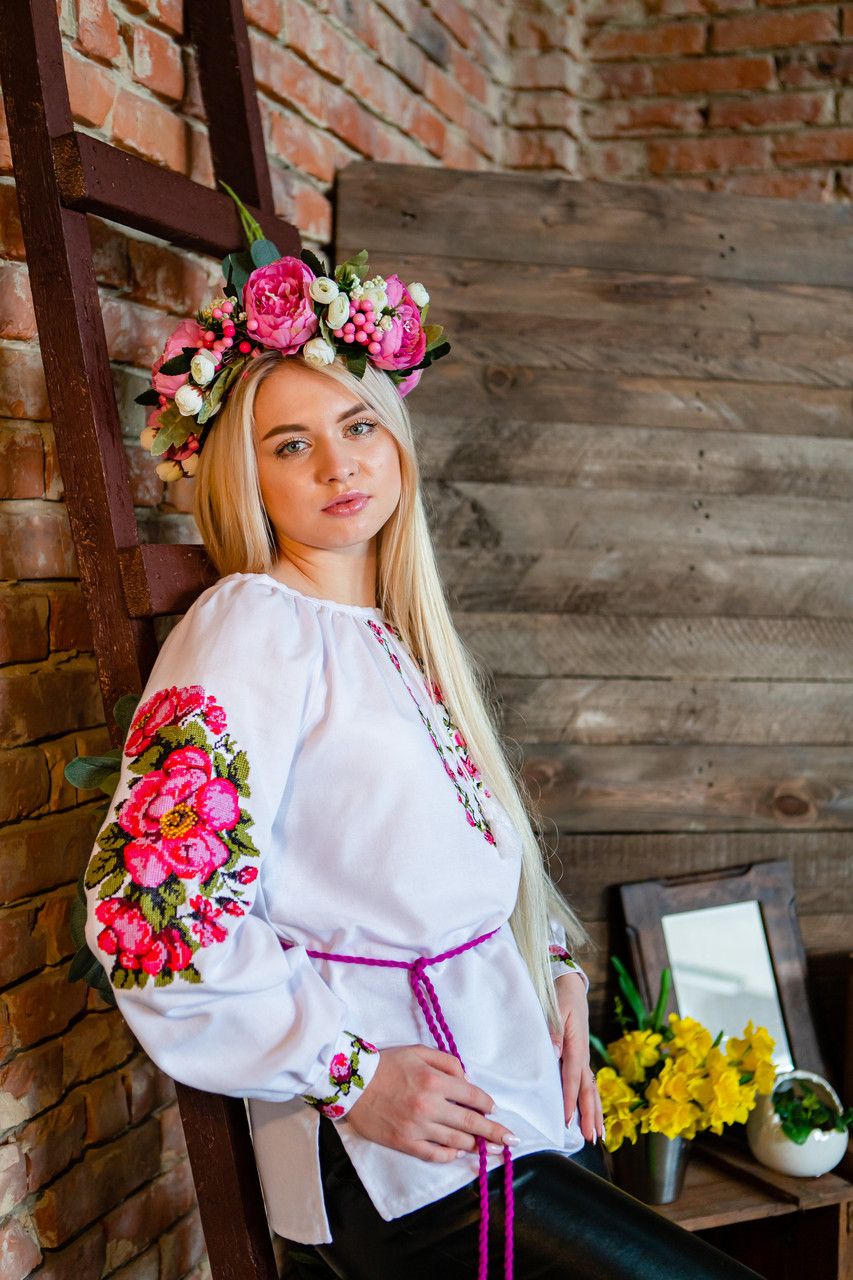 Вишиванка жіноча Мальви червоно-рожева, фото 1