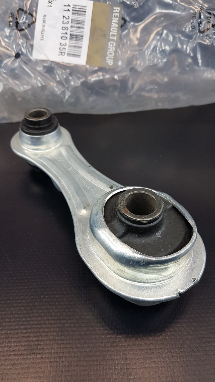 Подушка КПП LoganII, SanderoII, Dokker, Lodgj, Captur, Clio IV Renault Group