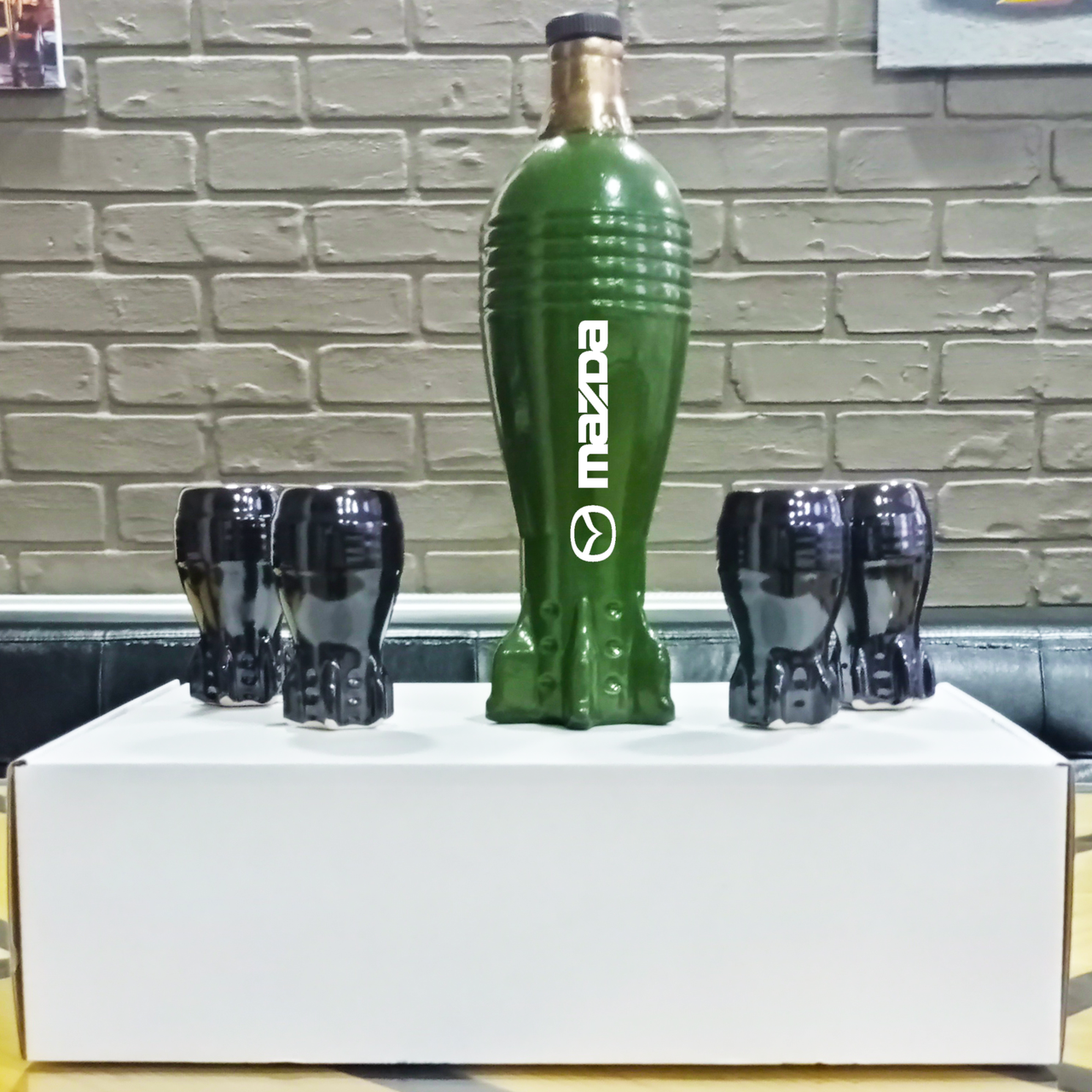 Чоловічий подарунковий набір: водієві міна і 4 чарки "З маркою авто" . Є всі марки. Набір бойовий резерв., фото 1