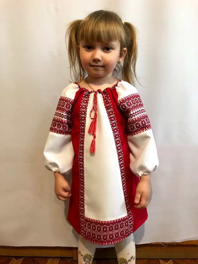Дитяча сукня-вишиванка