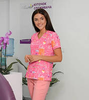 Блуза медицинская "Асия" розового цвета с принтом