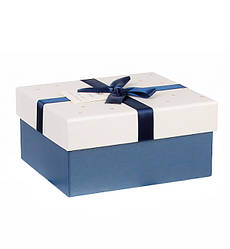 Подарункова коробка "Gold Stars", 16,5*16,5*8 см., Польща