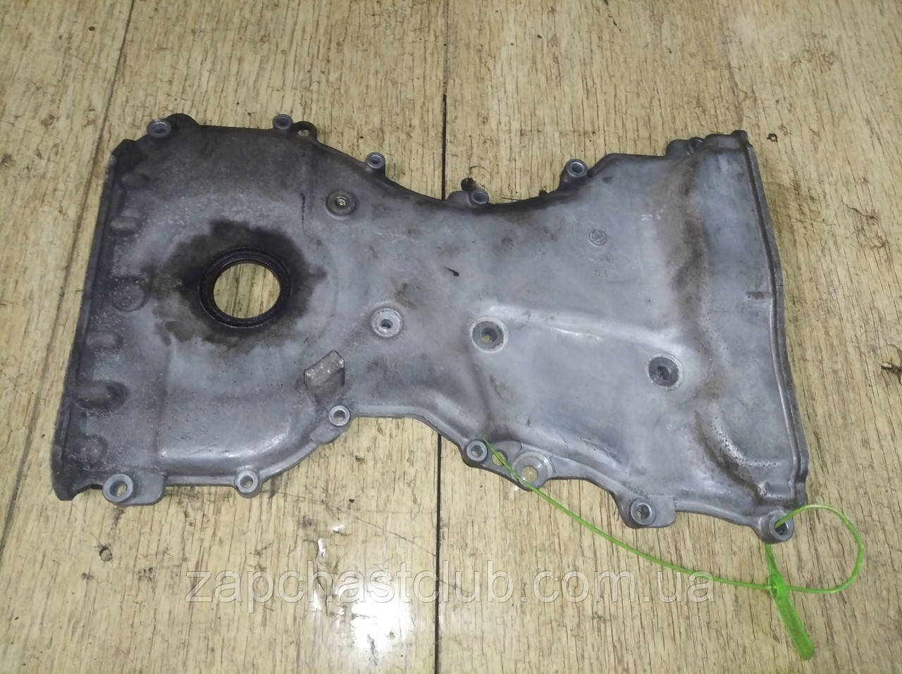 Кришка масляного насосу 1.8 1060A012 (46659270) Lancer X Mitsubishi, фото 1