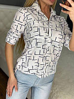 Жіноча сорочка з абстрактним принтом Біла