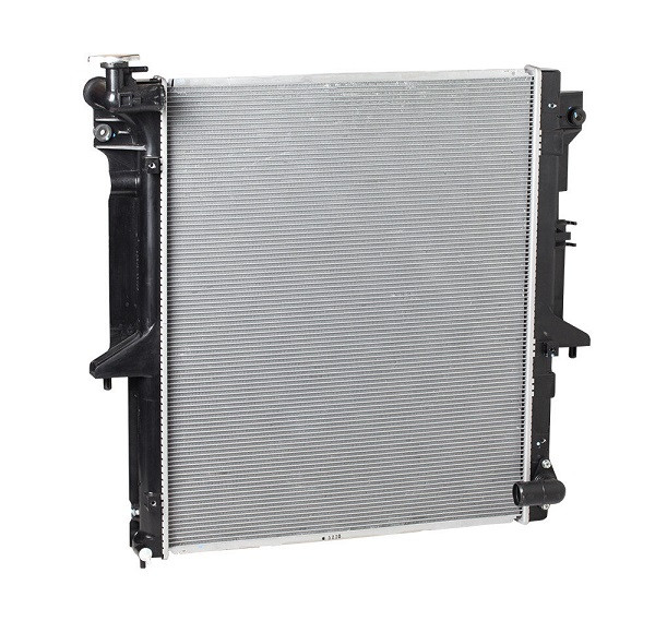 Радіатор охолодження L200 2.5 (06-) МКПП