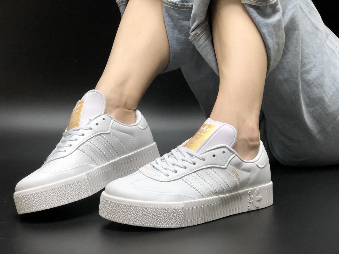 Білі жіночі Кросівки Adidas Samba